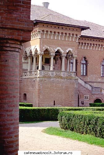 16 martie 2006 Arhitectura Romaneasca - mnovicov - Prezente  Arhitectonice