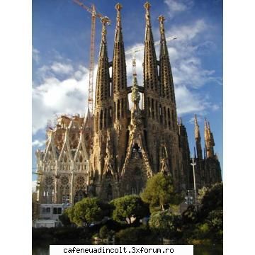 Convorbiri despre arhitectura - Iar Sagrada Familia - Prezente  Arhitectonice