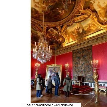 Monumente - Fiecare incapere a fost bogat decorata de catre - Prezente  Arhitectonice